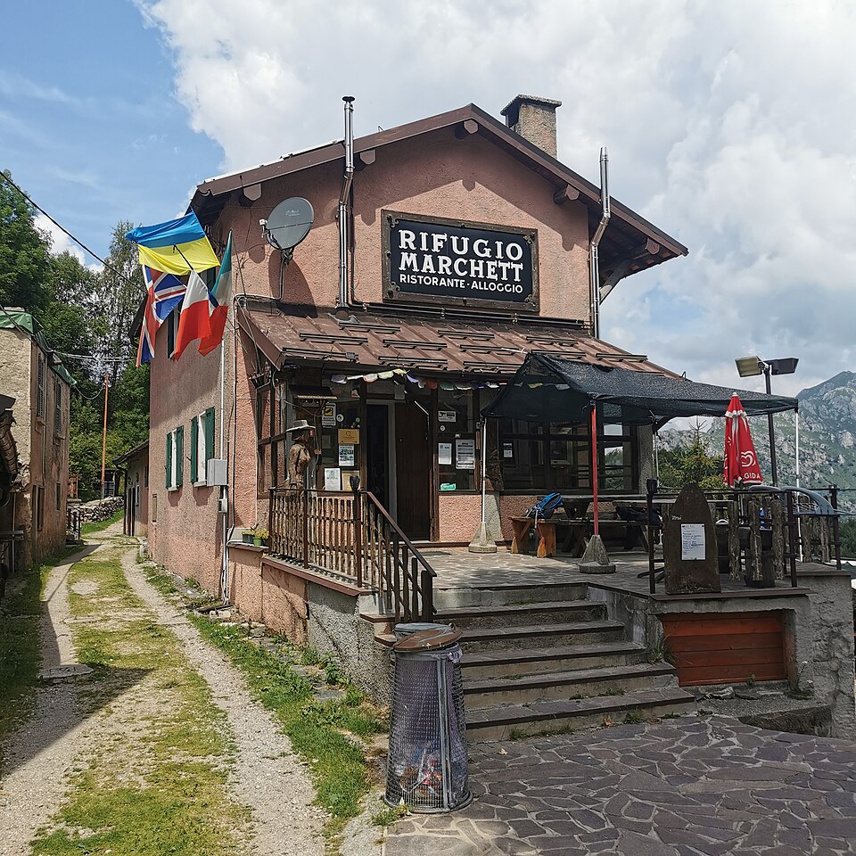 Rifugio Marchett (Lombardia)