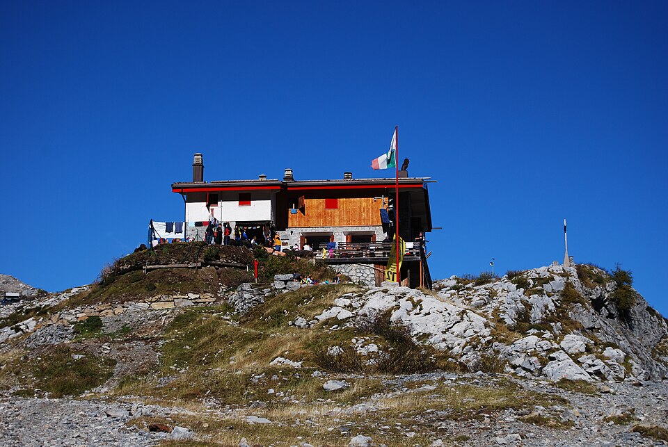 Rifugio Luigi Albani (Lombardia)