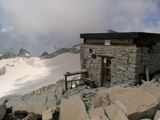 Bivacco Cima Presanella “Brigata Orobica” (Trentino-Alto Adige)